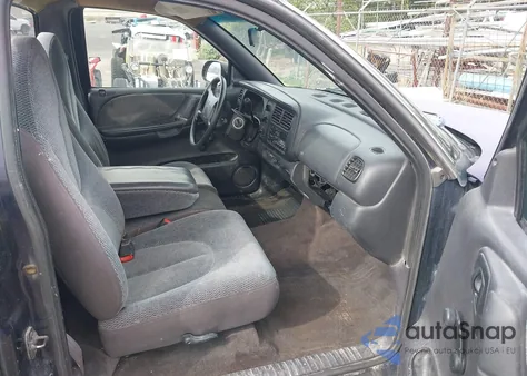 1999 Dodge Dakota Slt/Sport from USA, damaged, VIN 1B7FL26X9XS194821